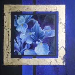 Ölbild einer  weissen Iris vor blauen und schwarzen Hintergrund mit goldenen Akzenten